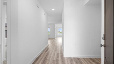 13 Robin Ct, Angleton, TX 77515 - photo 3