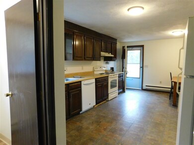15 Gamache Rd unit 15 R, Derry, NH 03038 - photo 2
