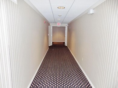 1004 Paradise Rd unit 3N, Swampscott, MA 01907 - photo 3