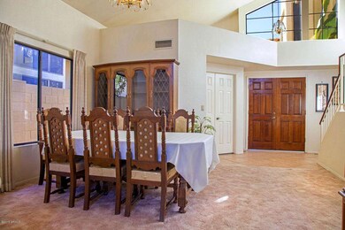 DiningRoom & Entry