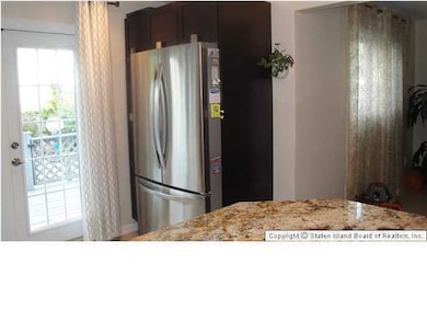 397 Montreal Ave, Staten Island, NY 10306 - photo 6
