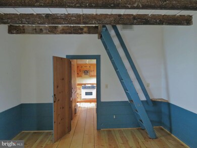 250 Main St, Washington, VA 22747 - photo 5