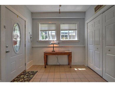 1004 Spring St, Johnson City, TN 37604 - photo 3