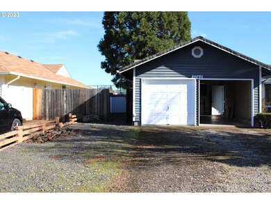 3740 Peppertree Dr, Eugene, OR 97402 - photo 3