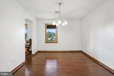 1716 Ridgeway Rd, Front Royal, VA 22630 - photo 5