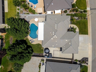 968 Albion Ave, Redding, CA 96003 - photo 2