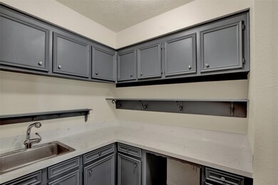 334 W Castle Harbour Dr, Friendswood, TX 77546 - photo 5