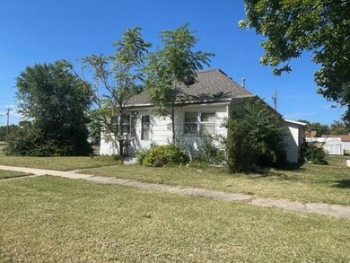 109 W 6th St, Ellis, KS 67637 - photo 4