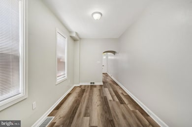 516 Laurel St, Reading, PA 19602 - photo 6