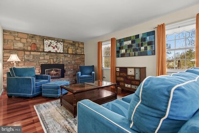 5906 Dale Ct, Sykesville, MD 21784 - photo 4