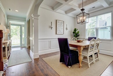 7210 Gregory Thorpe Ln-large-006-010-P64