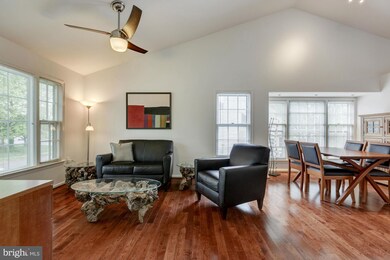 13202 Ben Nevis Ct, Herndon, VA 20171 - photo 5