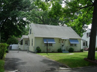 198 Shawmut St, Springfield, MA 01108 - photo 3