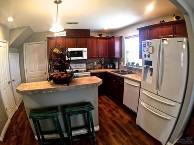 3129 SW Juniper Ave, Redmond, OR 97756 - photo 6