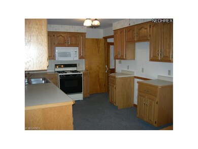 578 Audrey Ln, Struthers, OH 44471 - photo 4