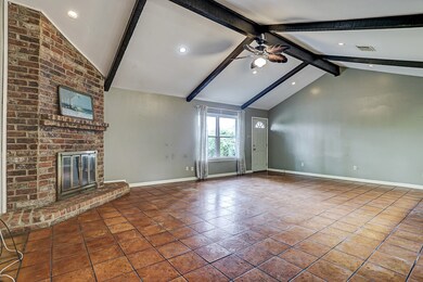 7218 Shady Corners Ln, Houston, TX 77040 - photo 2