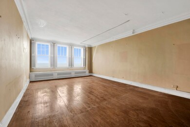 3300 N Lake Shore Dr unit 13C, Chicago, IL 60657 - photo 6