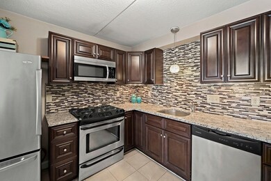 Captain Cove's Condominiums unit 812, Quincy, MA 02169 - photo 5