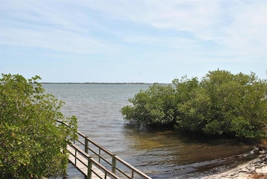 126 N Sewalls Point Rd, Stuart, FL 34996 - photo 4