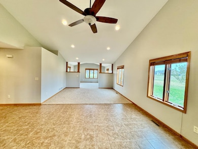 701 Simplicity Dr unit B, Ellendale, MN 56026 - photo 6