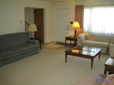 2307 Oak Grove Place, Toledo, OH 43613 - photo 3