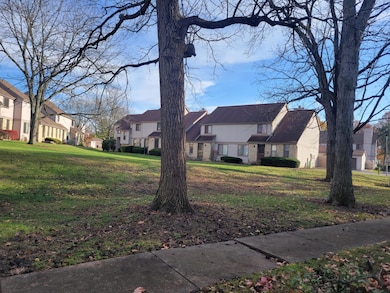 6279 Braiden Ct unit 10B, Columbus, OH 43213 - photo 2