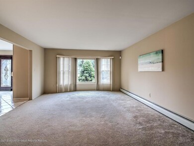 005_LIVING ROOM