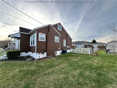 225 22nd St, Dunbar, WV 25064 - photo 2