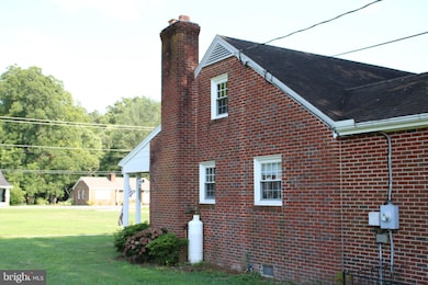 596 Jessie Dupont Memorial Hwy, Burgess, VA 22432 - photo 7