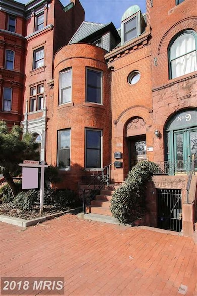 8 Logan Cir NW, Washington, DC 20005 - photo 2