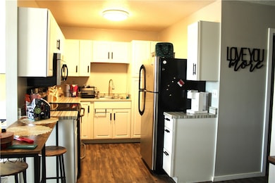 114 E Main St, Shelbyville, IL 62565 - photo 7