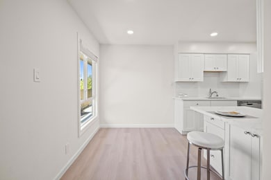 3045 Los Prados St unit 218, San Mateo, CA 94403 - photo 5