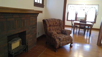 living room to dining room