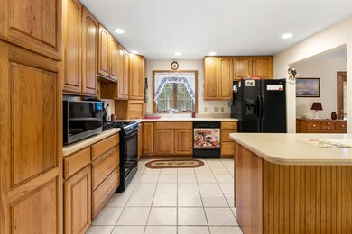 402 S Main St, Newport, NH 03773 - photo 3