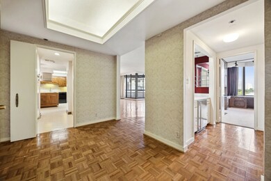 The St. James unit 605, Houston, TX 77056 - photo 6