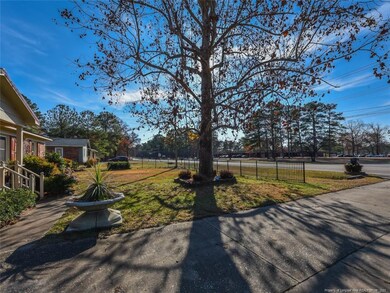 1575 Ireland Dr, Fayetteville, NC 28304 - photo 5