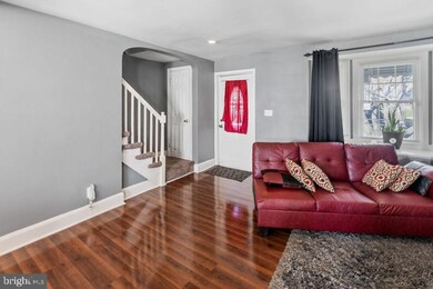 833 Wildwood Pkwy, Baltimore, MD 21229 - photo 4