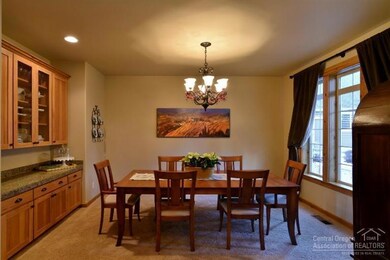 60815 Goldenwood Loop, Bend, OR 97702 - photo 4
