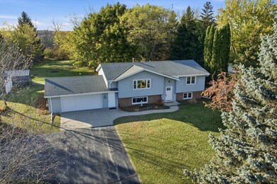 6837 Reuter Ln, West Bend, WI 53090 - photo 4