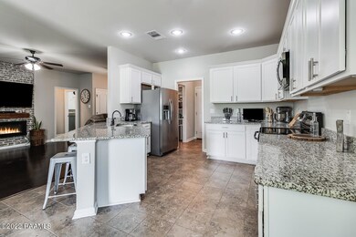 121 Barnet Court-2