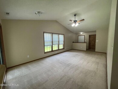 107 Highland Ct, Jacksonville, NC 28540 - photo 2