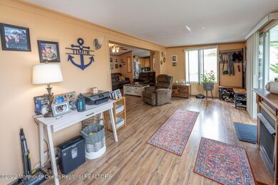 1215 mantle way-184
