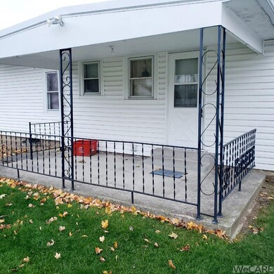 310 Jackson St, Wapakoneta, OH 45895 - photo 3