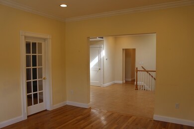 661 Watertown St unit 2, Newtonville, MA 02460 - photo 3