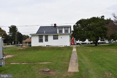 616 Wayne Ave, Chambersburg, PA 17201 - photo 2