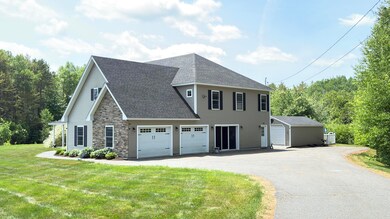 8 Clark Circle