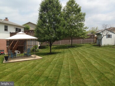 2818 Fillmore Dr, Chambersburg, PA 17201 - photo 3