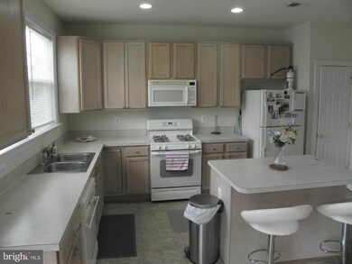 8177 Glade Bank Dr, Manassas, VA 20111 - photo 6