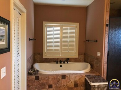 5033 SW Knudsen Rd, Topeka, KS 66610 - photo 2