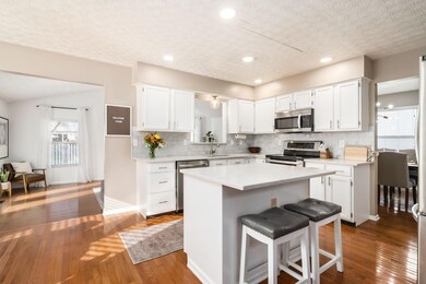 Kitchen w/ Pantry